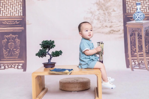 磁县宝宝掉头发是怎么回事